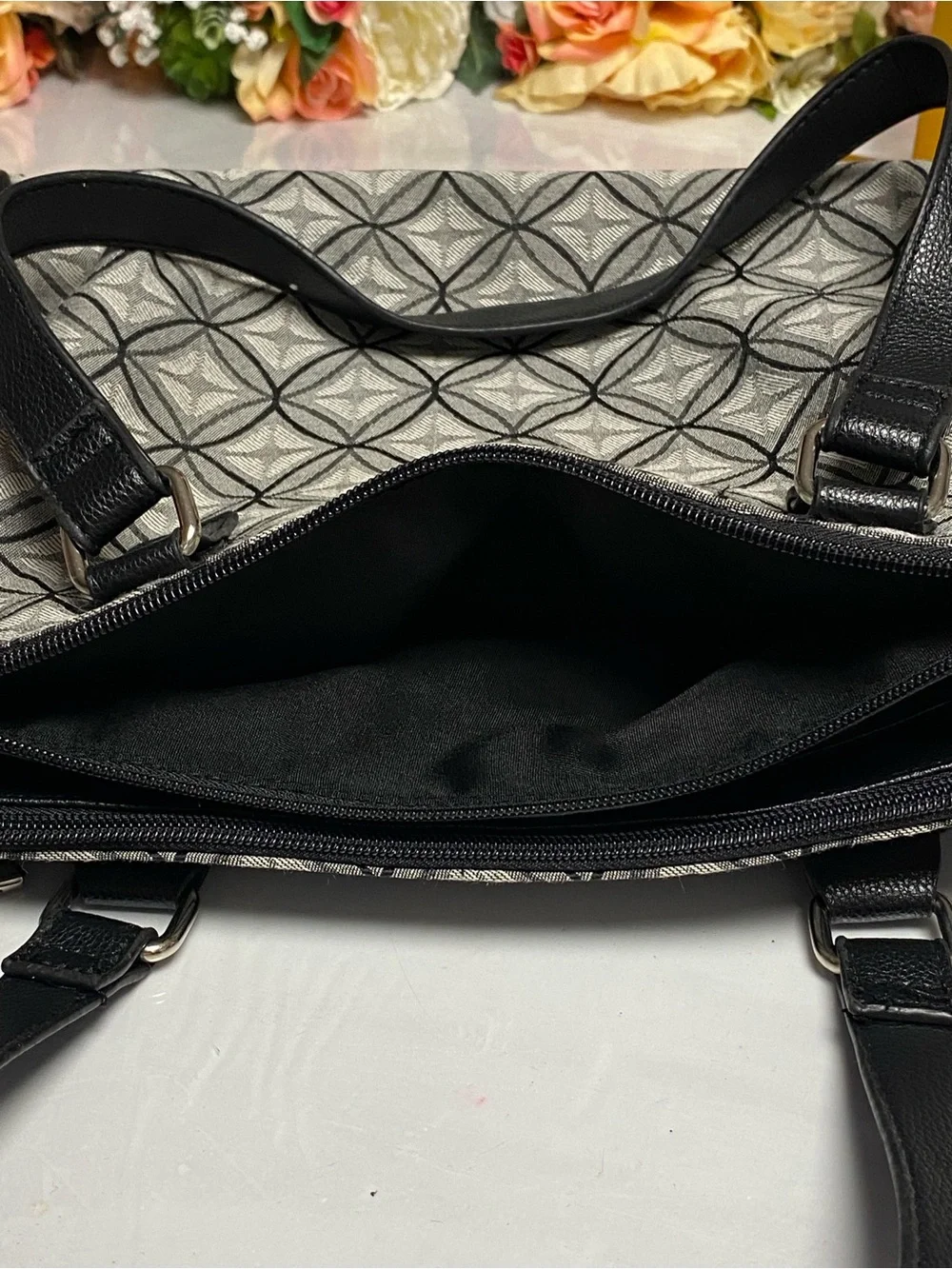 Geometric Multi Pocket Tote Shoulder Bag Gray Black Organizer